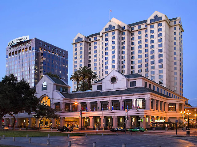 The Fairmont San Jose is a luxury Hotel that combines Technological Innovation with Timeless Elegance and is located in the Capital of the high-tech Mecca, Silicon Valley.