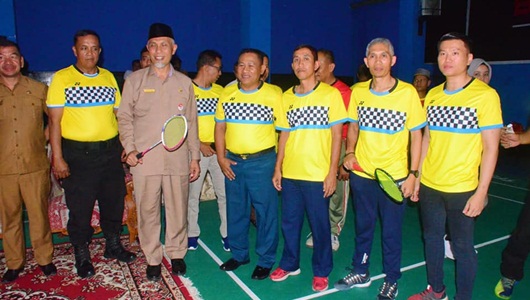425 Atlet Ikuti Tournament Badminton Walikota Padang Cup 2019