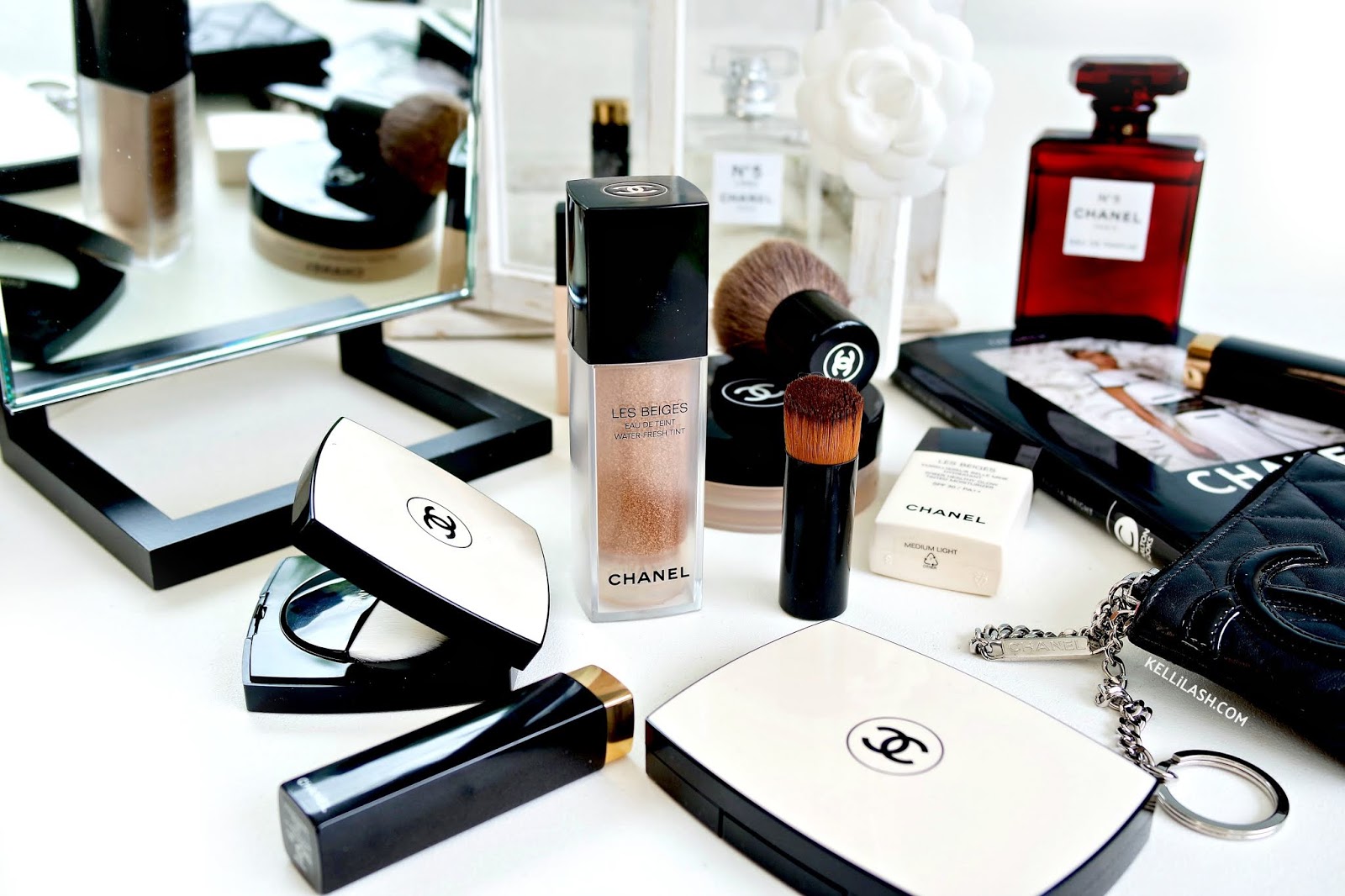 Natural is a style  CHANEL Les Beiges Water Fresh Complexion