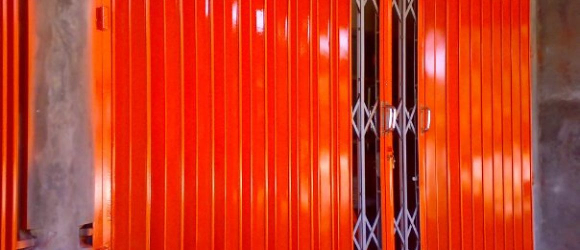 spesialis fabrikasi pintu harmonika Cikarang