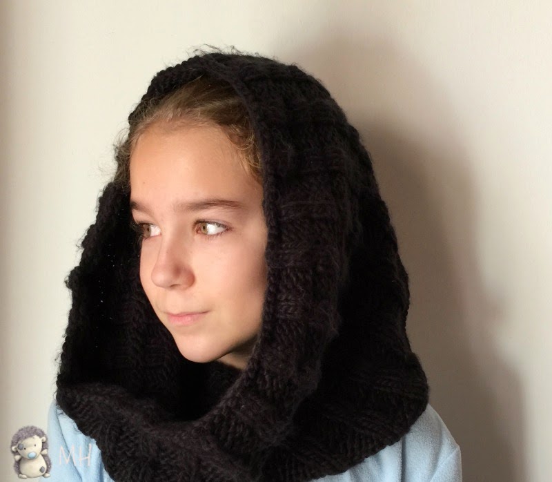 Cuello capucha con agujas circulares