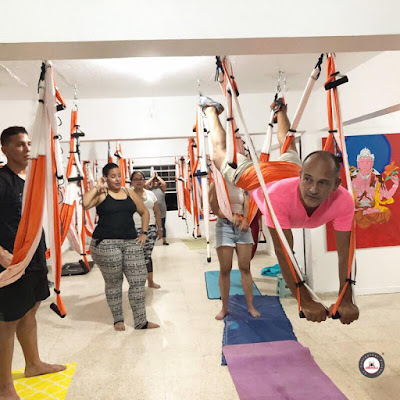 yoga aereo, aeroyoga, cursos, clases, talleres, seminarios, yoga aerea, aerial yoga, aeroyoga, yoga swing, formacion, certificacion, puerto rico, salud, bienestar, wellness