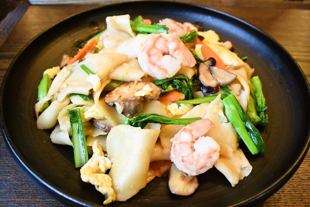 Recipes for Tom Tosho chaamen / dao xiao chao mian / fried handshaven noodles