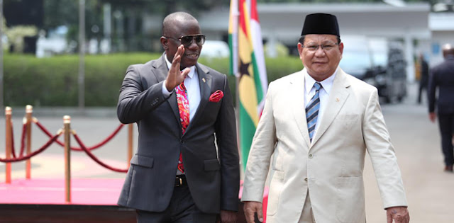 Terima Menhan Ghana, Prabowo Jajaki Kerja Sama Pertahanan Terima Menhan Ghana, Prabowo Jajaki Kerja Sama Pertahanan