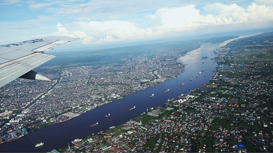 Perahu-Perahu Berbaris — foto dari pesawat, Jakarta-Pontianak 26 April 2019