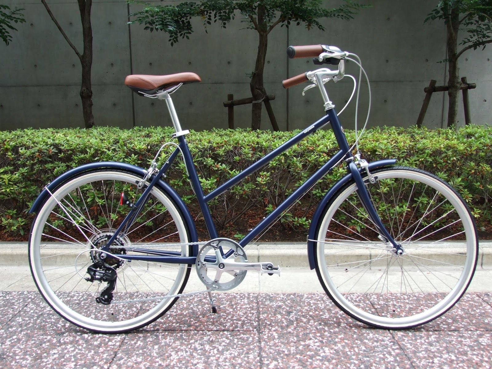 avelo Bicycle shop: TOKYOBIKE BISOU 26 Navy トーキョーバイク ビズ 26 ネイビー 前後同色