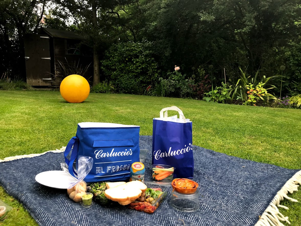 Review Picnic hampers from Carluccio's run out of womb
