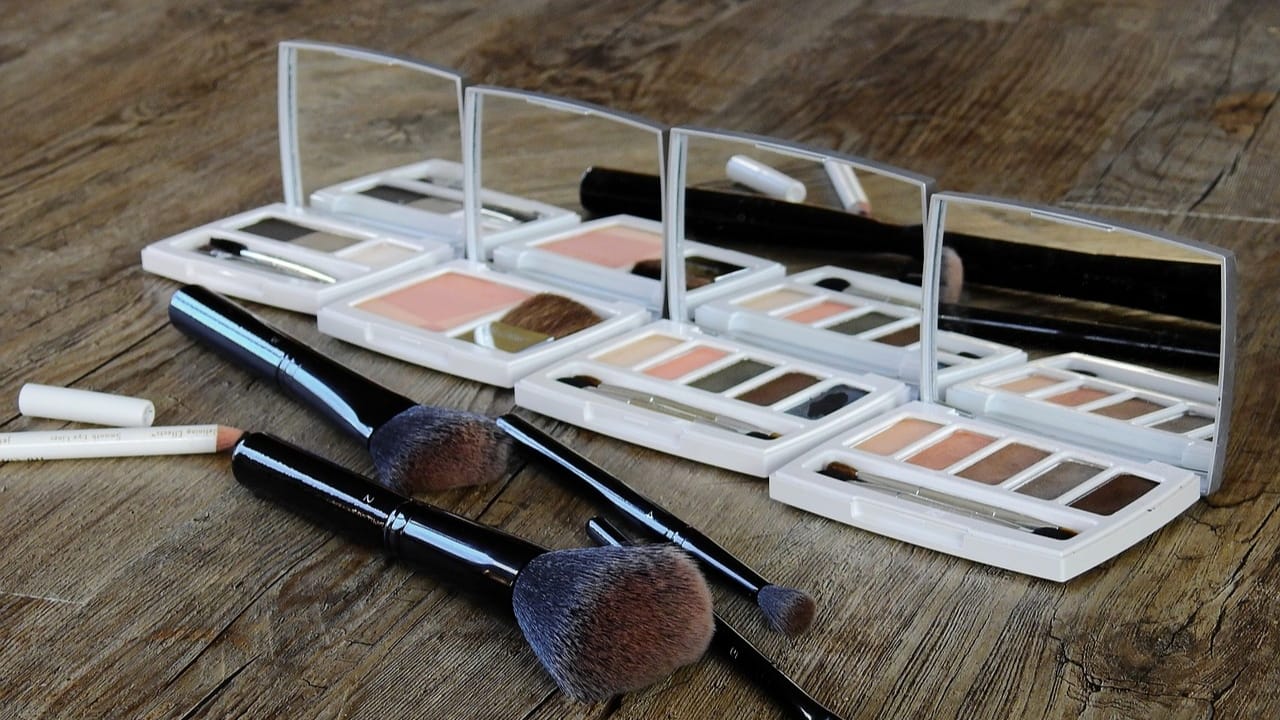 5 Rekomendasi Toko Kosmetik dan Makeup Murah di Lazada 5 Rekomendasi Toko Kosmetik dan Makeup Murah di Lazada