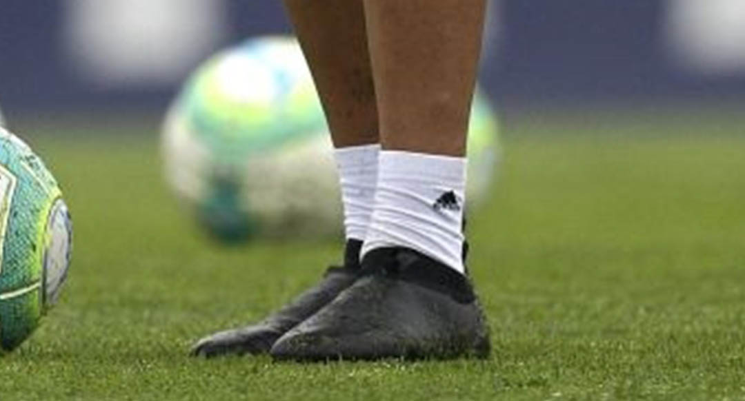 UPDATE: Paulo Back Adidas Boots - Footy Headlines