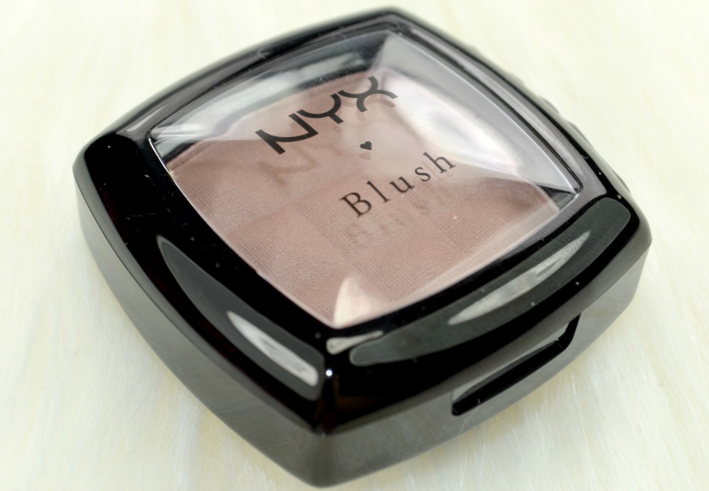 NYX Taupe Powder Blush Review/Swatches The PERFECT Pale Contour!