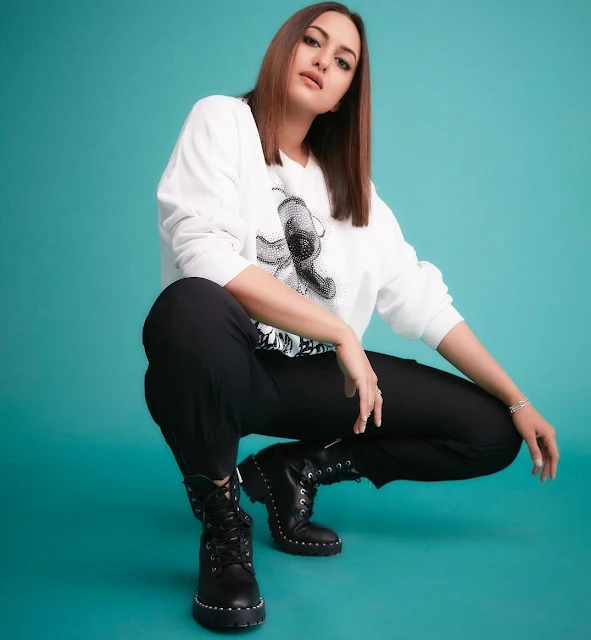 Sonakshi Sinha (सोनाक्षी सिन्हा)