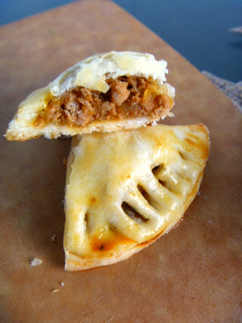 Ground Turkey Empanadas: A tender flaky crust surrounds a lighter ground turkey filling that's spiced and baked to perfection. - Slice of Southern