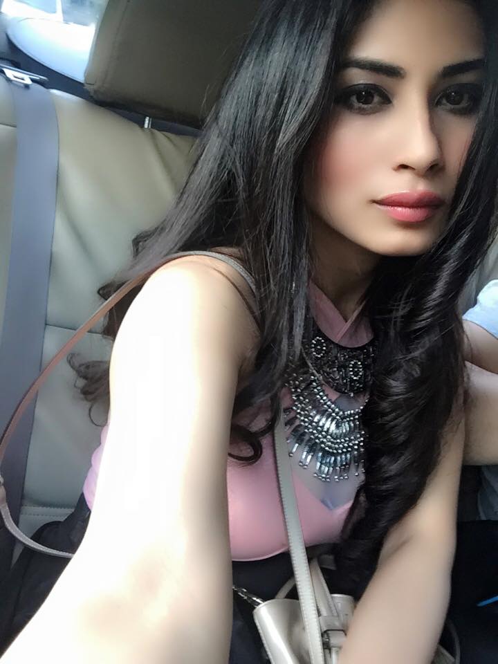 Mouni roy hot images