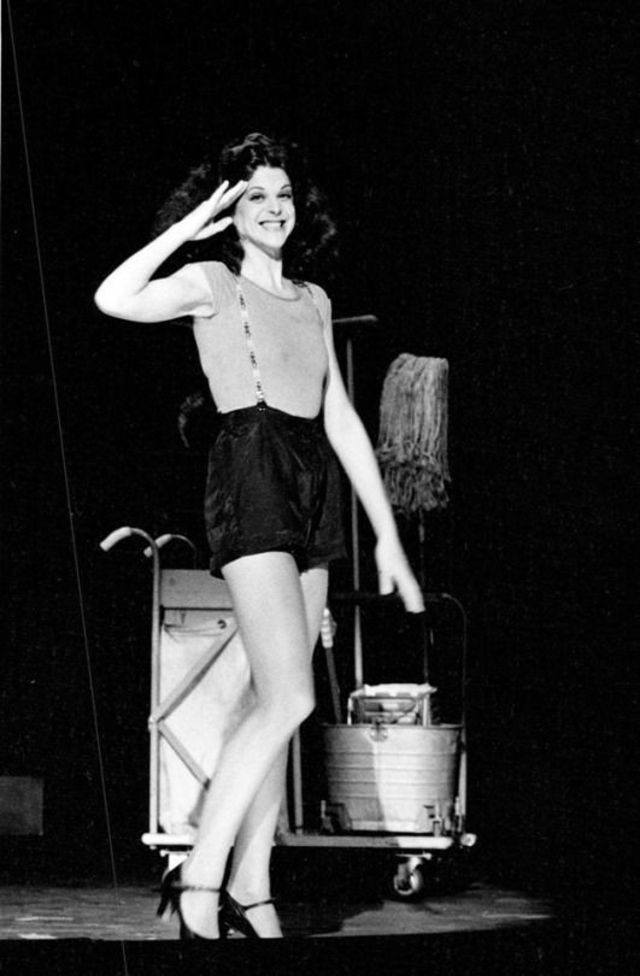 25 Candid Photographs of Gilda Radner in the 1970s and 1980s ~ Vintage