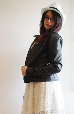 Outfit Lace Dress & Leather Jacket