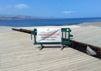 Salud Pública cierra la playa de El Confital por contaminación bacteriana Salud Pública cierra la playa de El Confital por contaminación bacteriana
