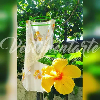 Colete floral hibisco amarelo