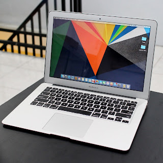 MacBook Air Core i7 (13-inch, Mid 2011) Di Malang