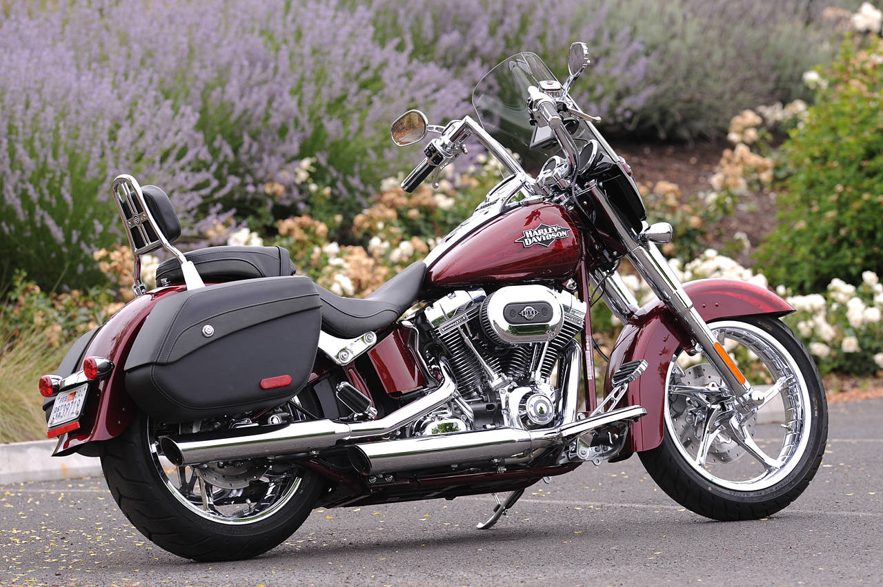 Harley-Davidson CVO Softail Convertible | MotoAdvances
