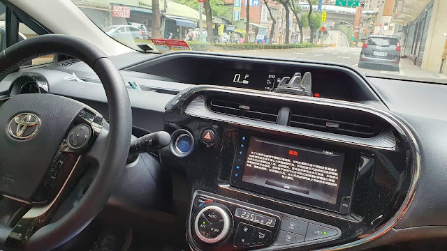 iRent共享汽車Toyota Priusc座艙