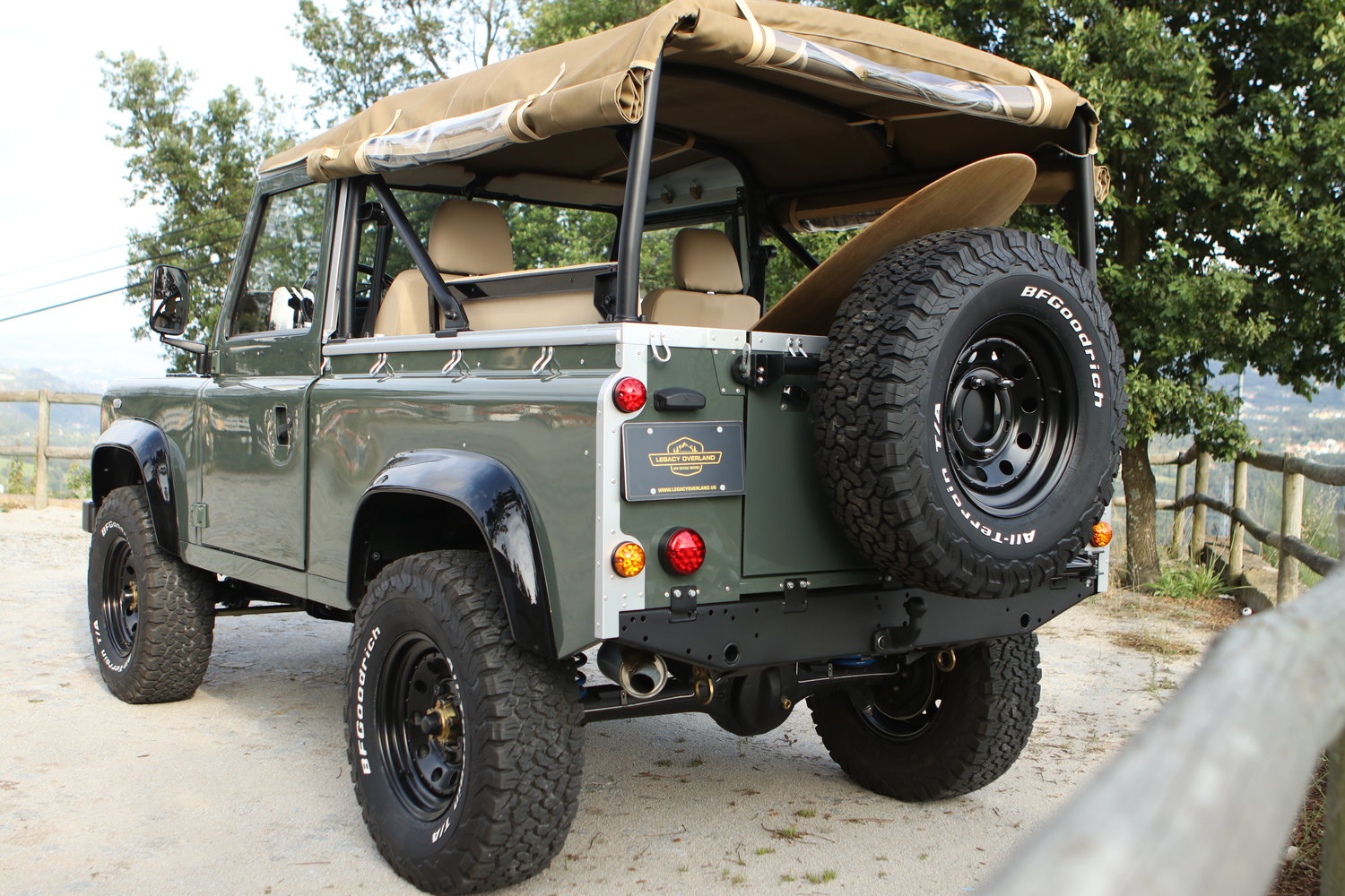 Legacy Overland Defender 90