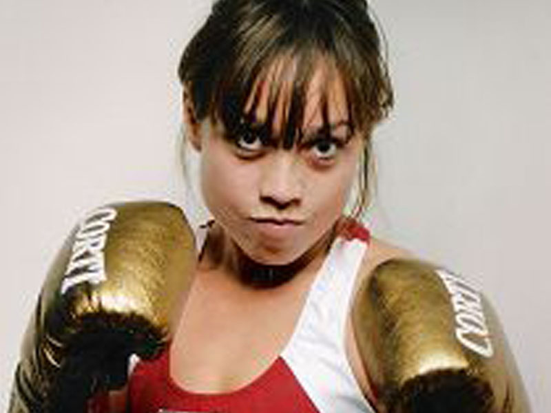 La boxeadora Argentina Mónica Acosta retuvo el título superligero de la AMB y CMB