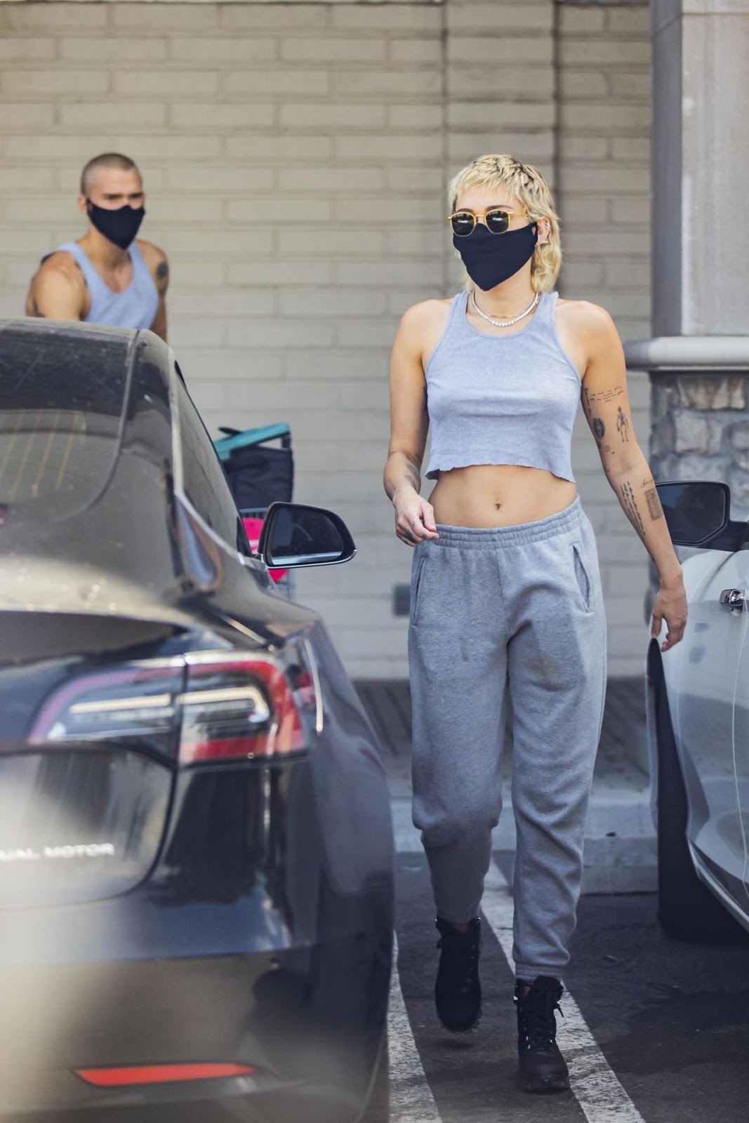 Miley Cyrus – Shopping at CVS in Calabasas 06/12/2020