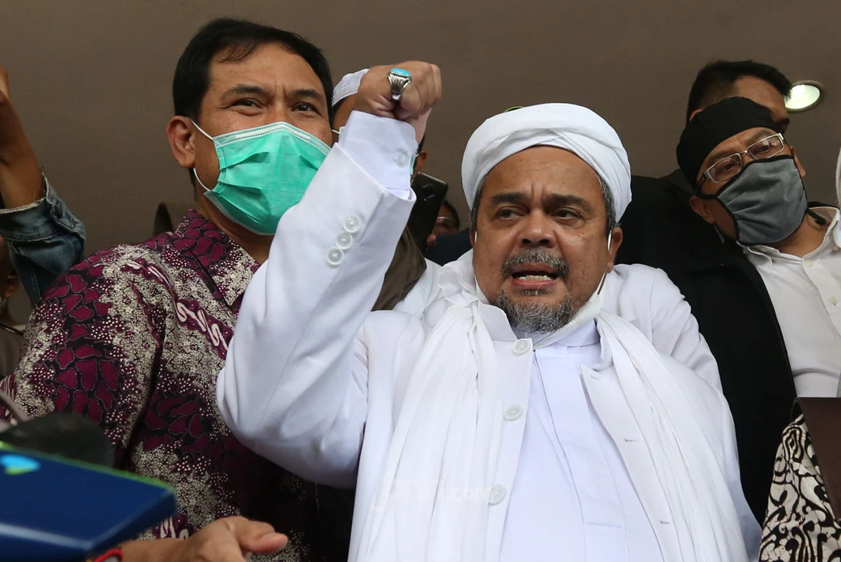 Rocky-Gerung-Masalah-Habib-Rizieq-Cuma-Satu-Menolak-Disogok-Uang-dan-Jabatan