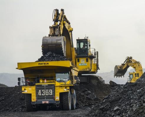 13+ United Tractors Pandu Engineering (Patria) PNG