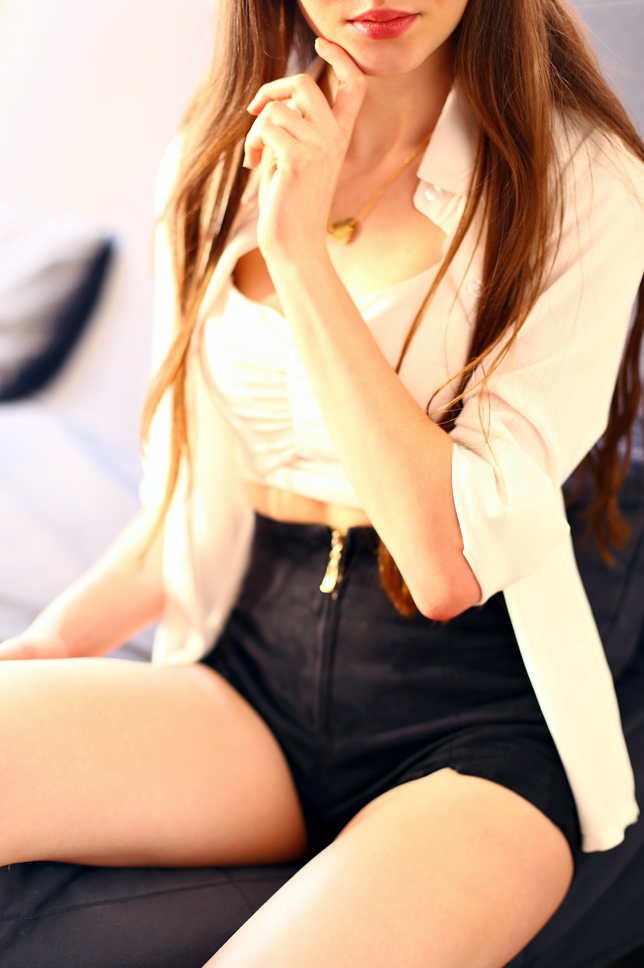 white shirt black elegant shorts long hair girl outfit