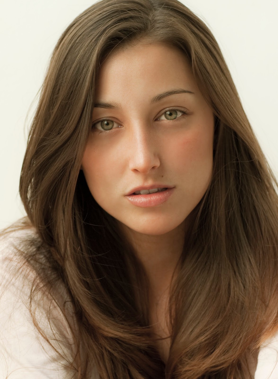 Fotos de Sofía Sisniega - TVCinews - TV de Paga - Música