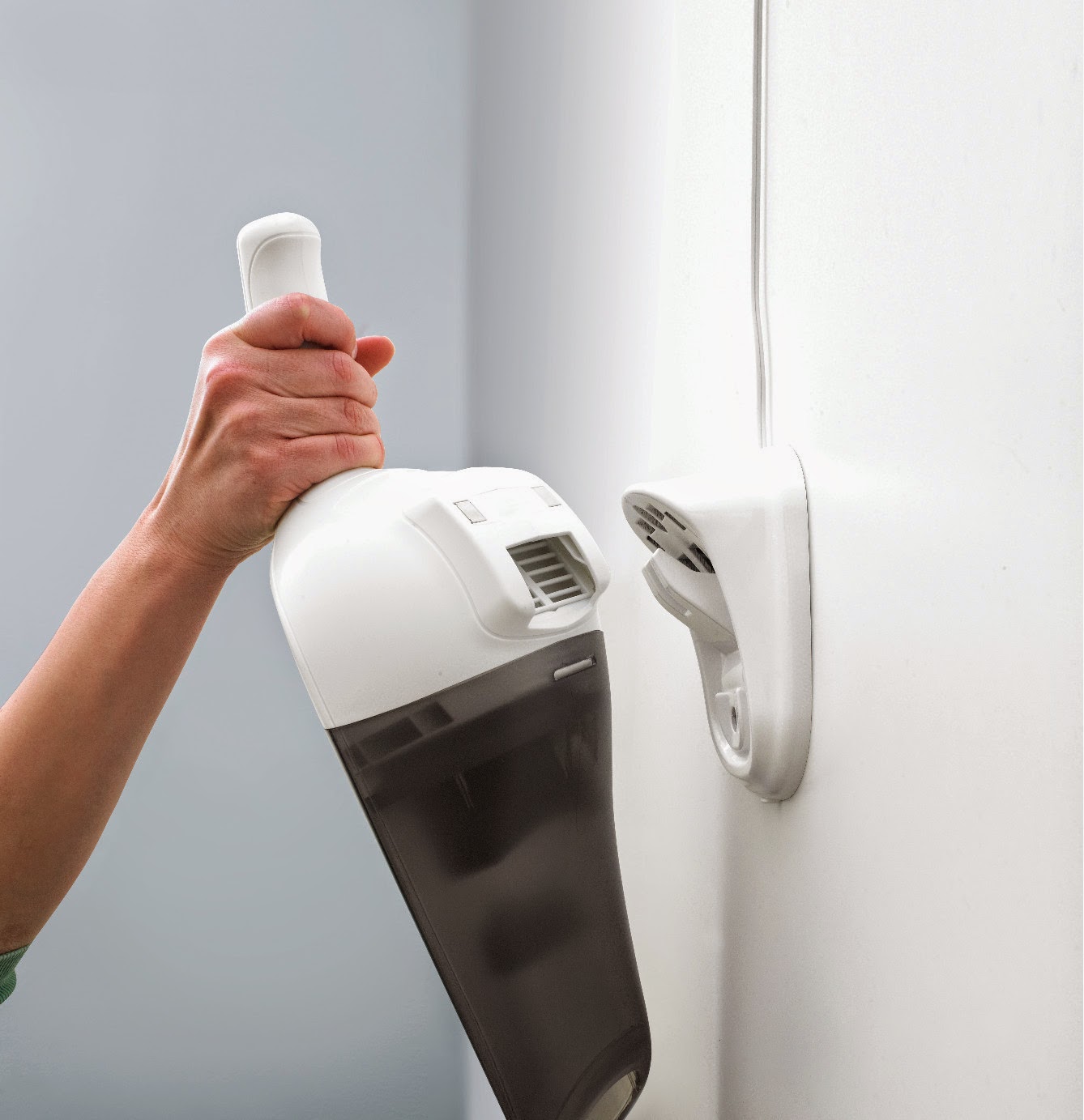 Tupperware-Ukraine: Кухонный пылесос Black+Decker Dustbuster NV2410