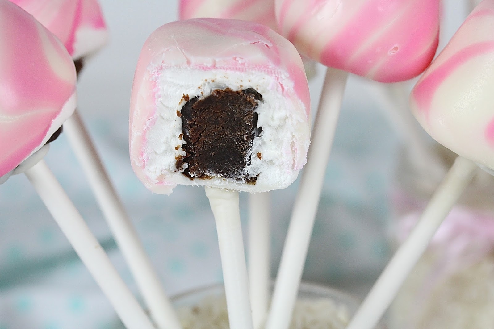 BROWNIE STUFFED SWIRLED MARSHMALLOW POPS + VIDEO In Good Flavor