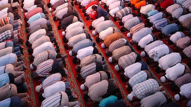 Andaikan Saja Shalat 50 Waktu, Apa Kabar dengan Shalatmu yang Sekarang Ini? Andaikan Saja Shalat 50 Waktu, Apa Kabar dengan Shalatmu yang Sekarang Ini?