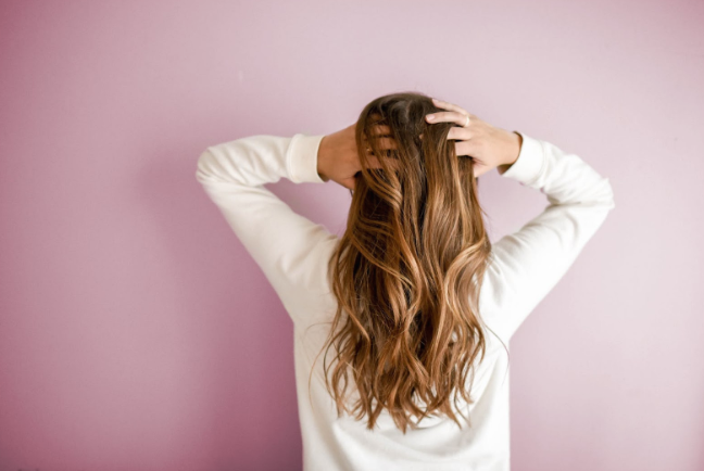 9 Penyebab Rambut Rontok Yang Sering Terjadi Dan Tidak Terduga