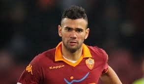 La Roma renueva hasta 2018 a Leandro Castan