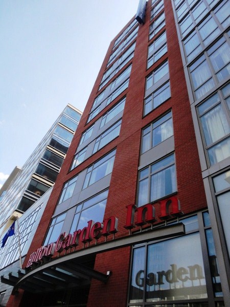 F.Y.I. (Fire Your Imagination): Hotel and Inn Review: Hilton Garden Inn