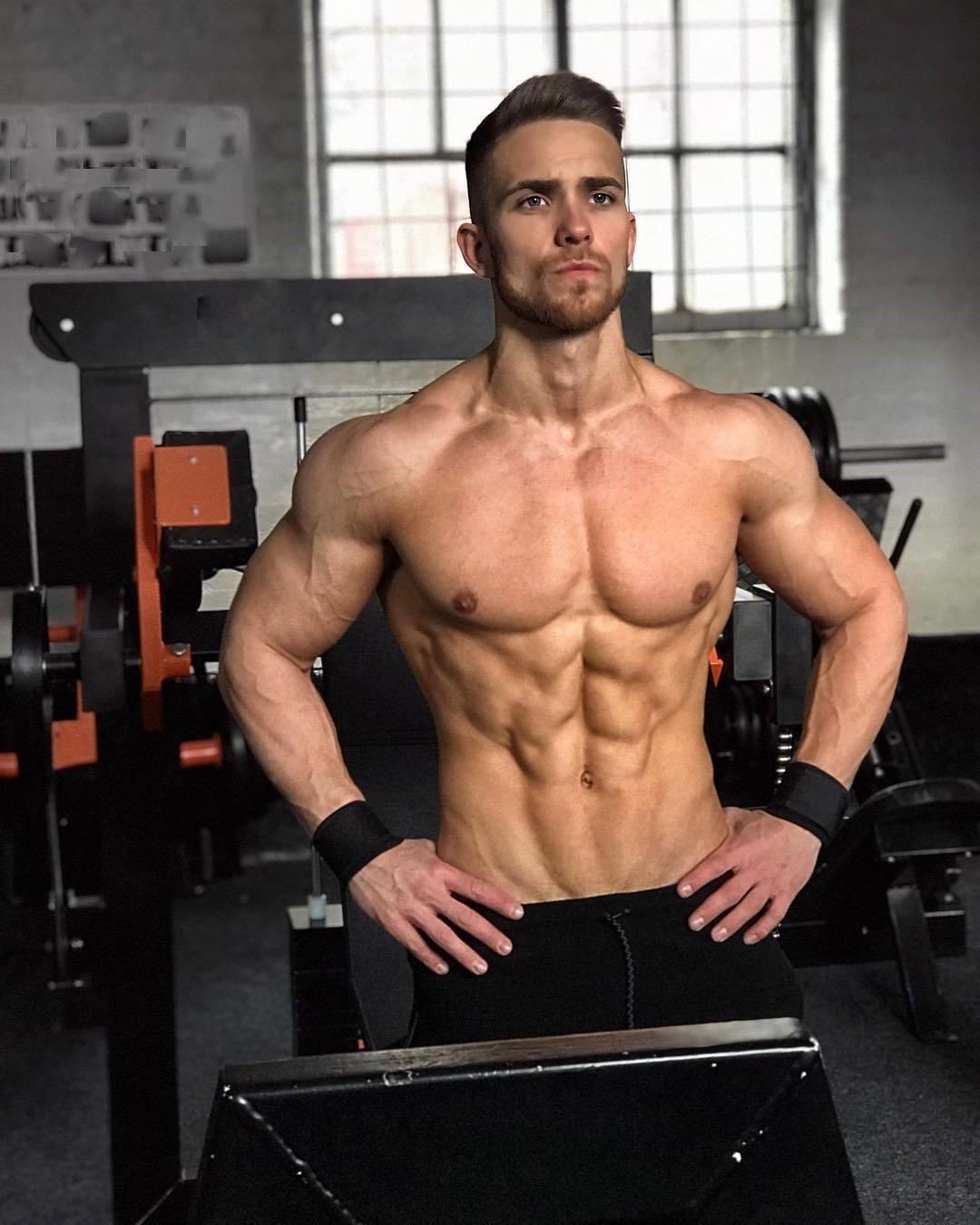 shirtlessgymhunkwithabsjoshcoburnpictures