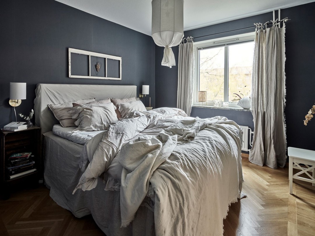 UNE CUISINE COULOIR ET SON ESPACE REPAS