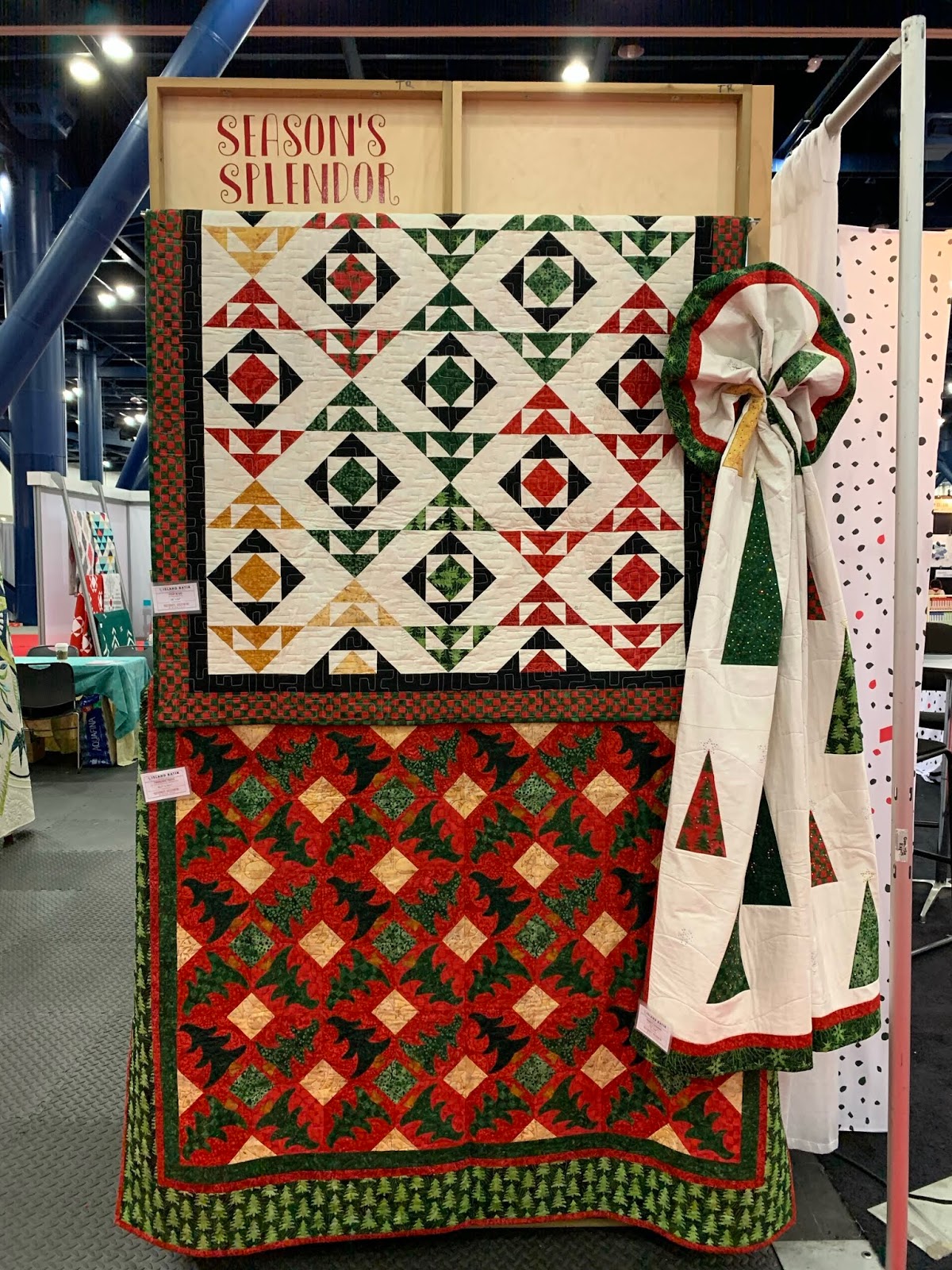 3 quilts at market Beaquilter
