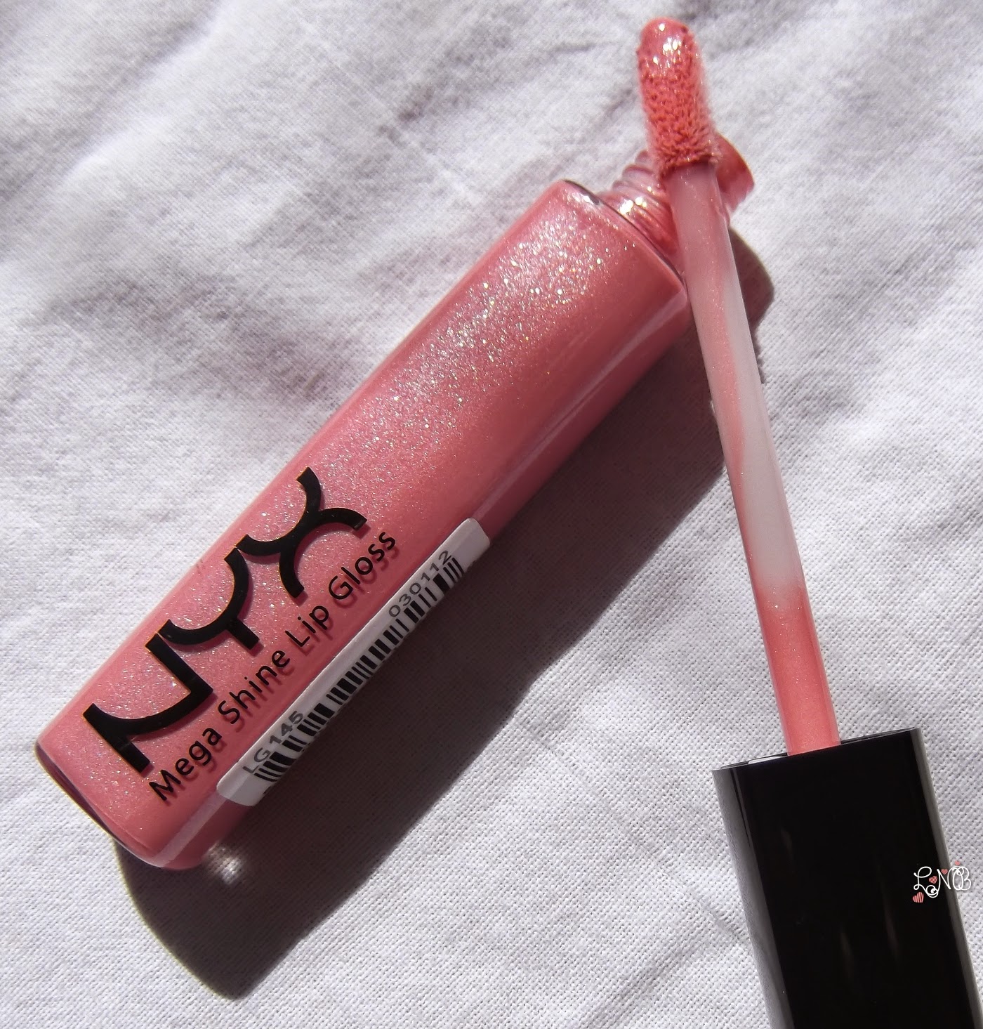 NYX Mega Shine Lip Gloss. Reviews Swatches 11 produits COSMELISTA
