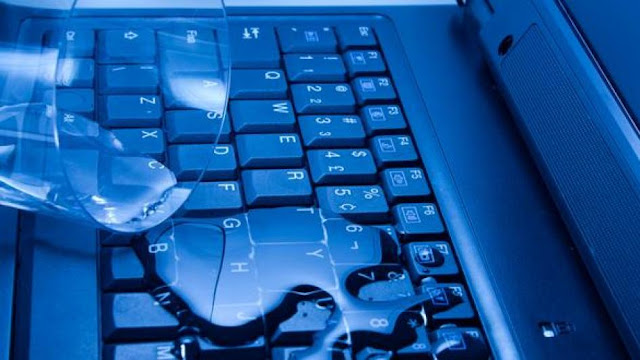 ماذا افعل في حالة سقوط إي سائل علي الحاسوب الخاص بك