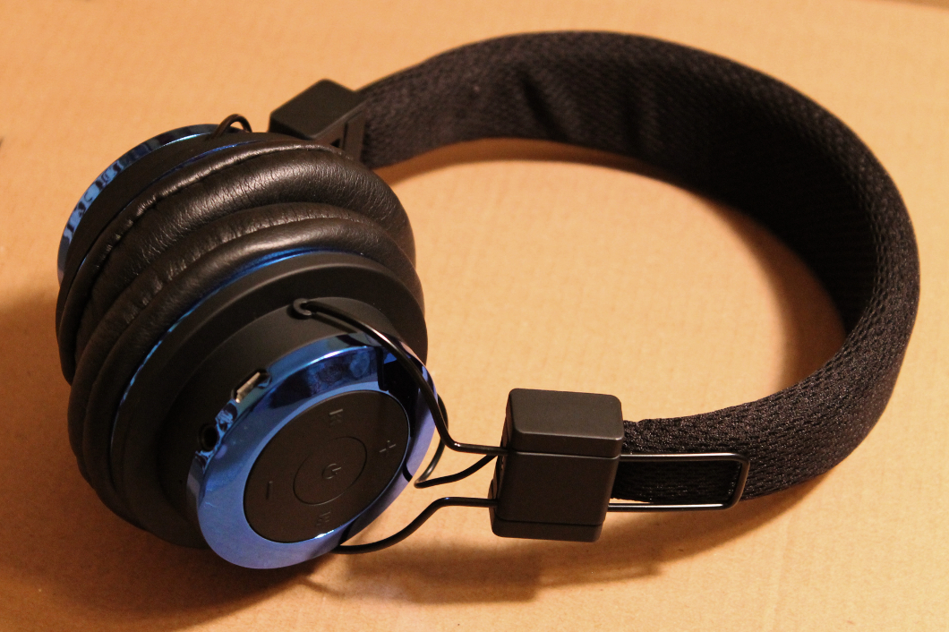 Tzumi Bluetooth headphones (review) - My favourite things - Barefoot