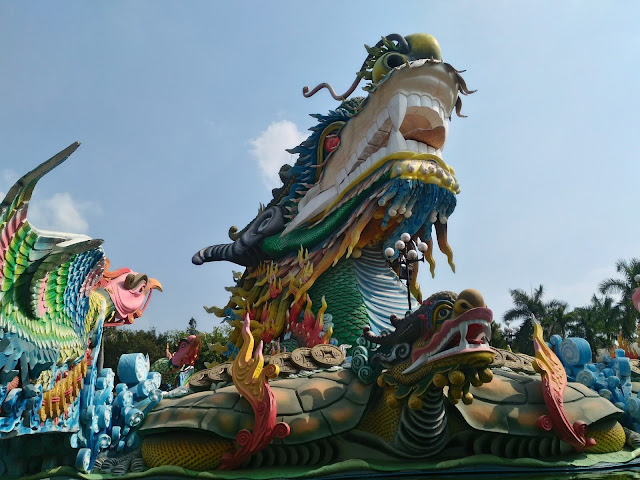 Suoi Tien Amusement Park