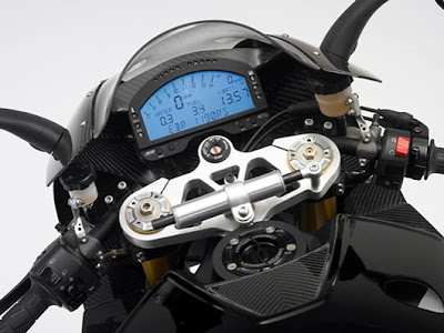 ebr1190rs-dash1.jpg