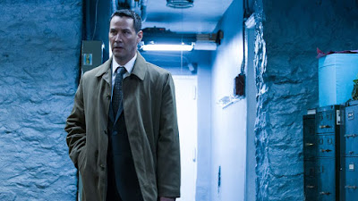 Image of Keanu Reeves in the thriller Exposed