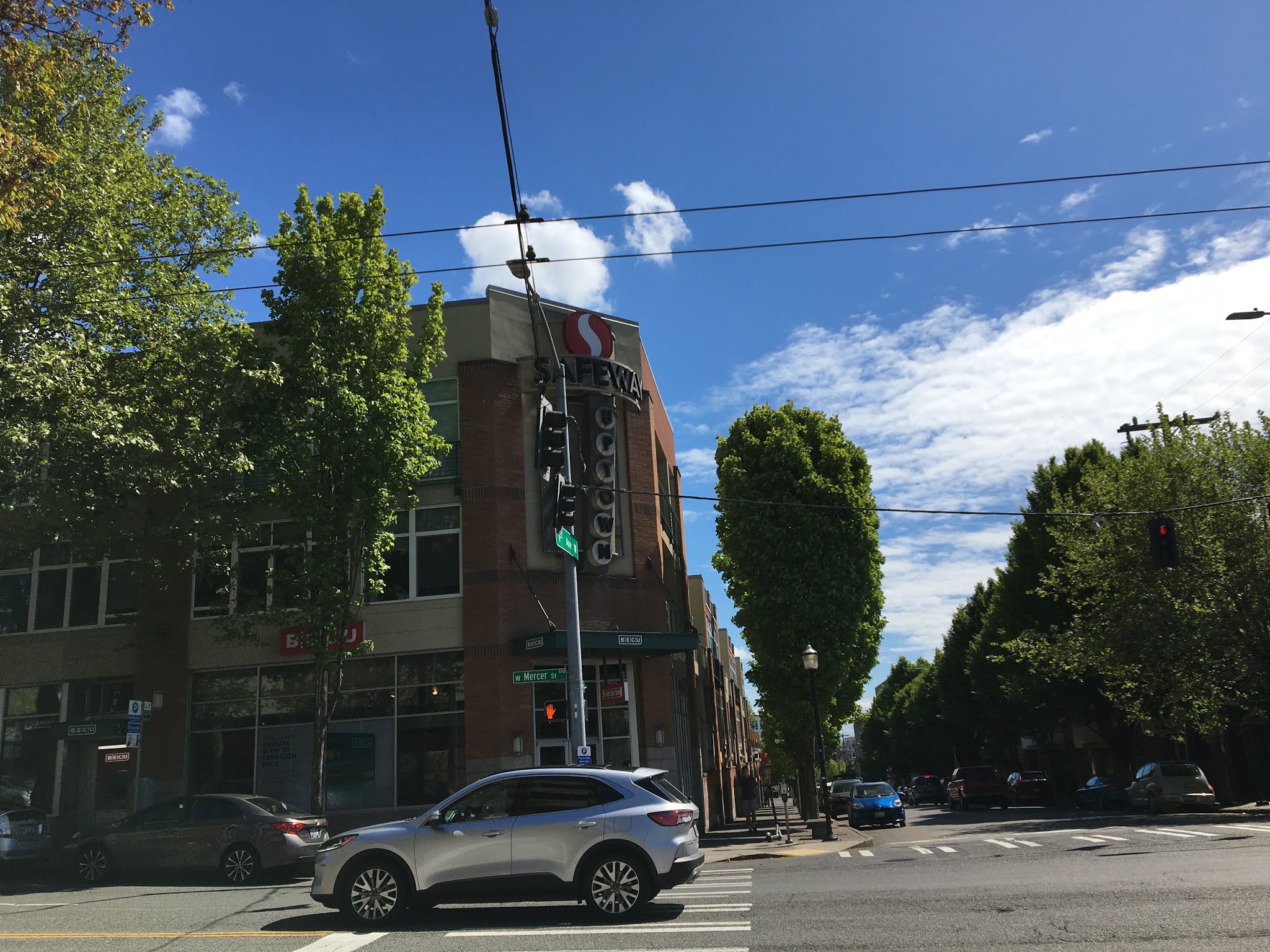 to the Uptown/Lower Queen Anne Safeway!