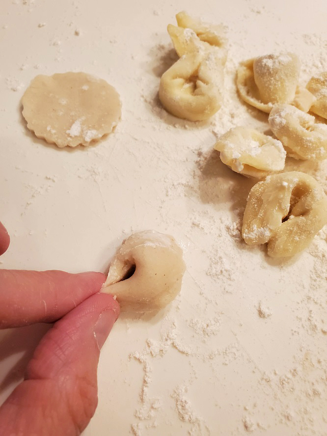 this is step by step instructions and how to make tortellini pasta