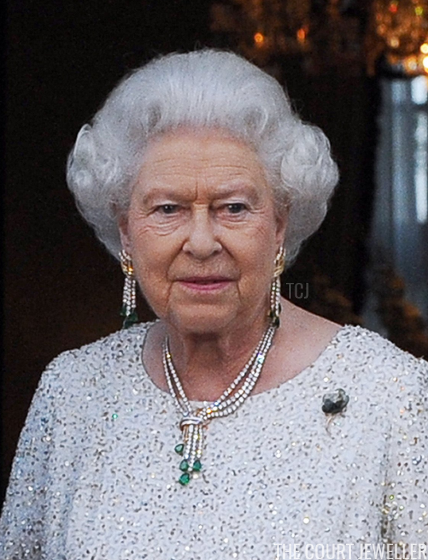 The Evening Earring The Queen's Emerald Tassel Earrings The Court