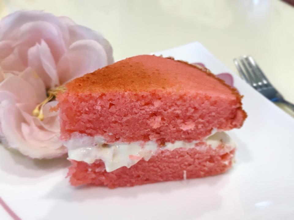 Fluene's Corner Rose Lychee Cake with Cream Cheese